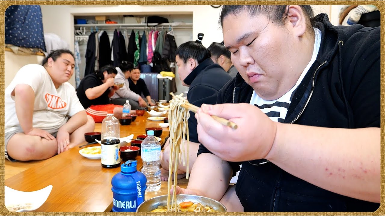 【相撲飯】とり天・カレーちゃんこ鍋・白菜の卵とじ / 朝稽古