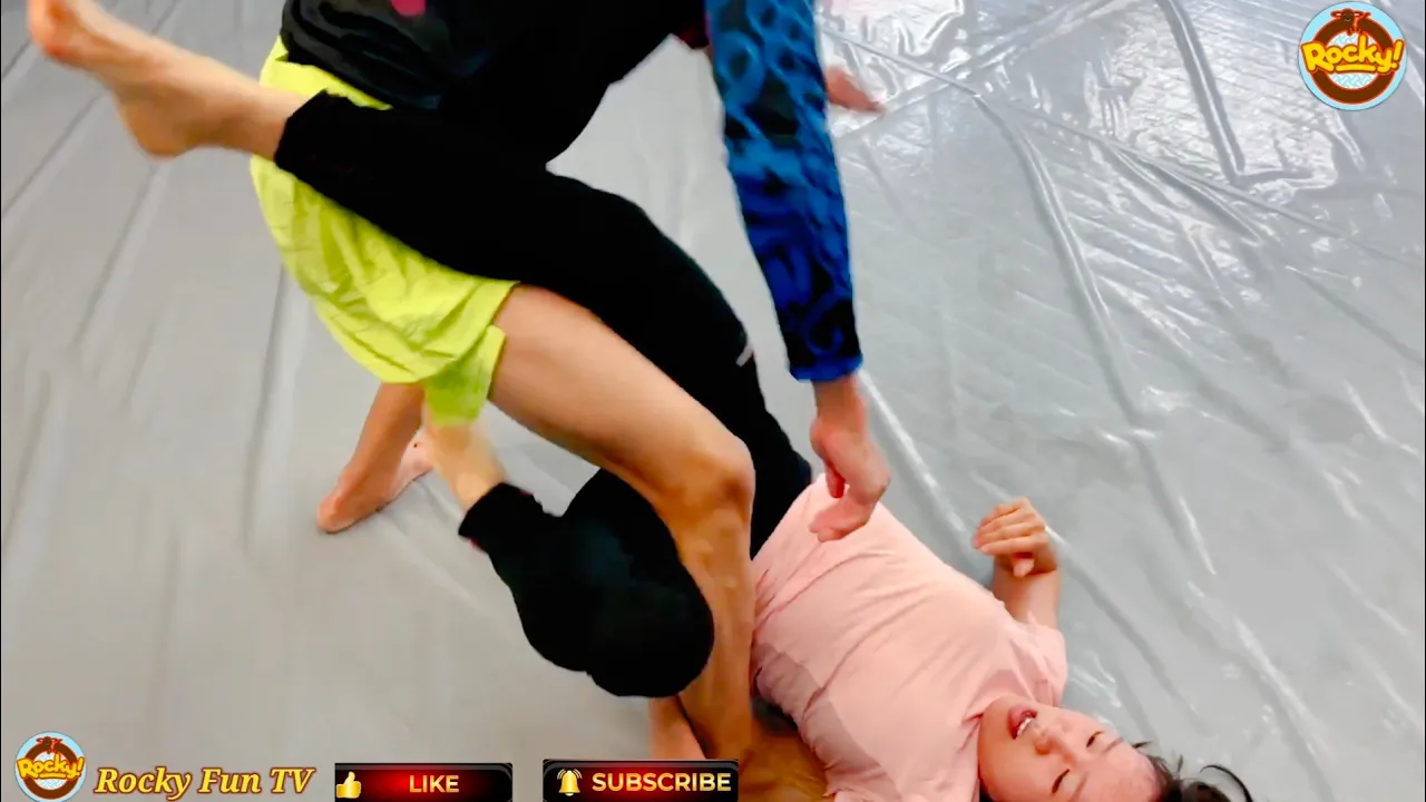 Girl VS Boy Grappling Wrestling Match #sports#wwe #martialarts #grappling