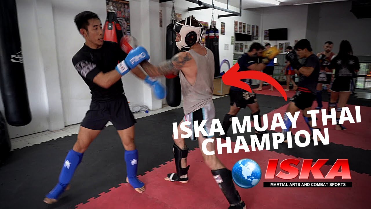 Sparring ISKA Muay Thai Champion (BREAKDOWN)