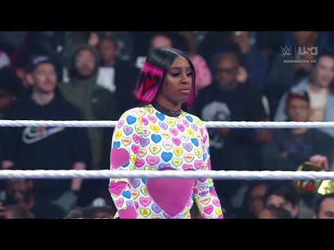 Naomi VS Chelsea Green