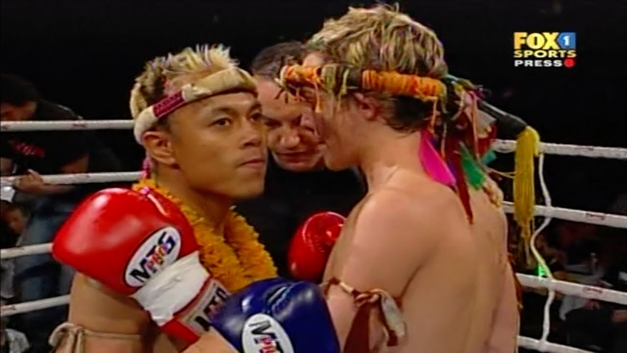 Chris "Tiger" White Vs Dane "Daddy Kool" Beauchamp - 1 (Evolution Muay Thai 8)