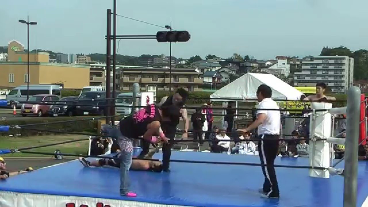 2015/11/22【3】マイマイフェスタ2015大会 セミファイナル =九州産業大学プロレス研究部=