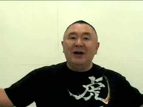 2010/10/31【8】第51回香椎祭 松村邦洋さんビデオレター 2-2 =九州産業大学プロレス研究部 創部25周年記念大会= background