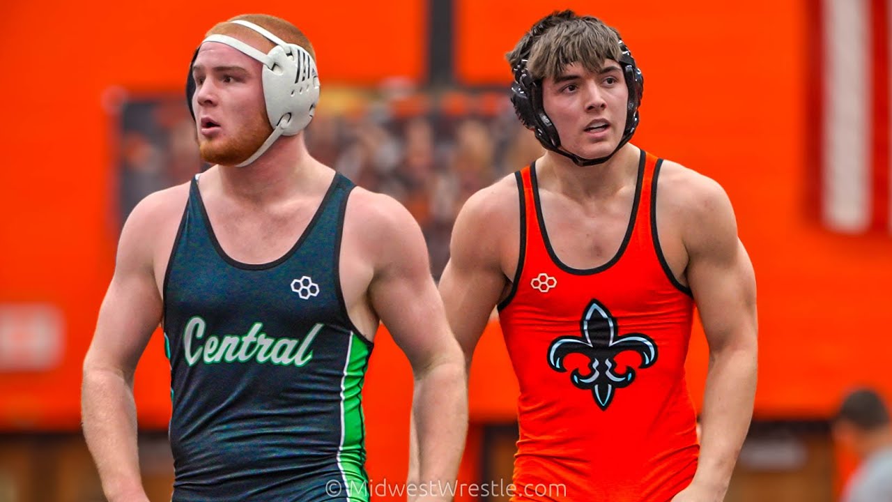 175 – Matty Jens {G} of Grayslake Central IL vs. Brody Murray {R} of Saint Charles East IL background