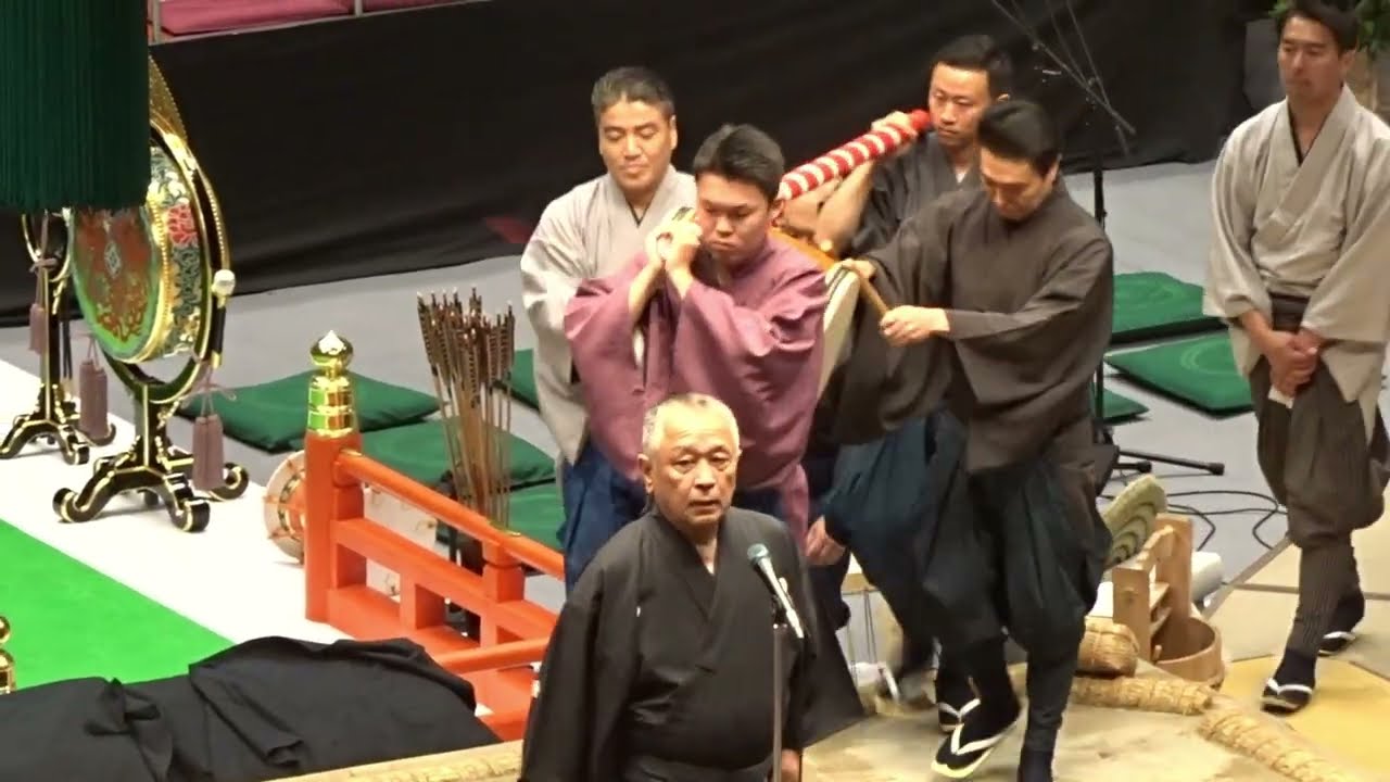 百周年場所 古式大相撲‼️触れ太鼓【日本相撲協会財団法人設立100周年記念百周年場所~古式大相撲と現代大相撲~】Special SUMO Event 2025/10/07 background