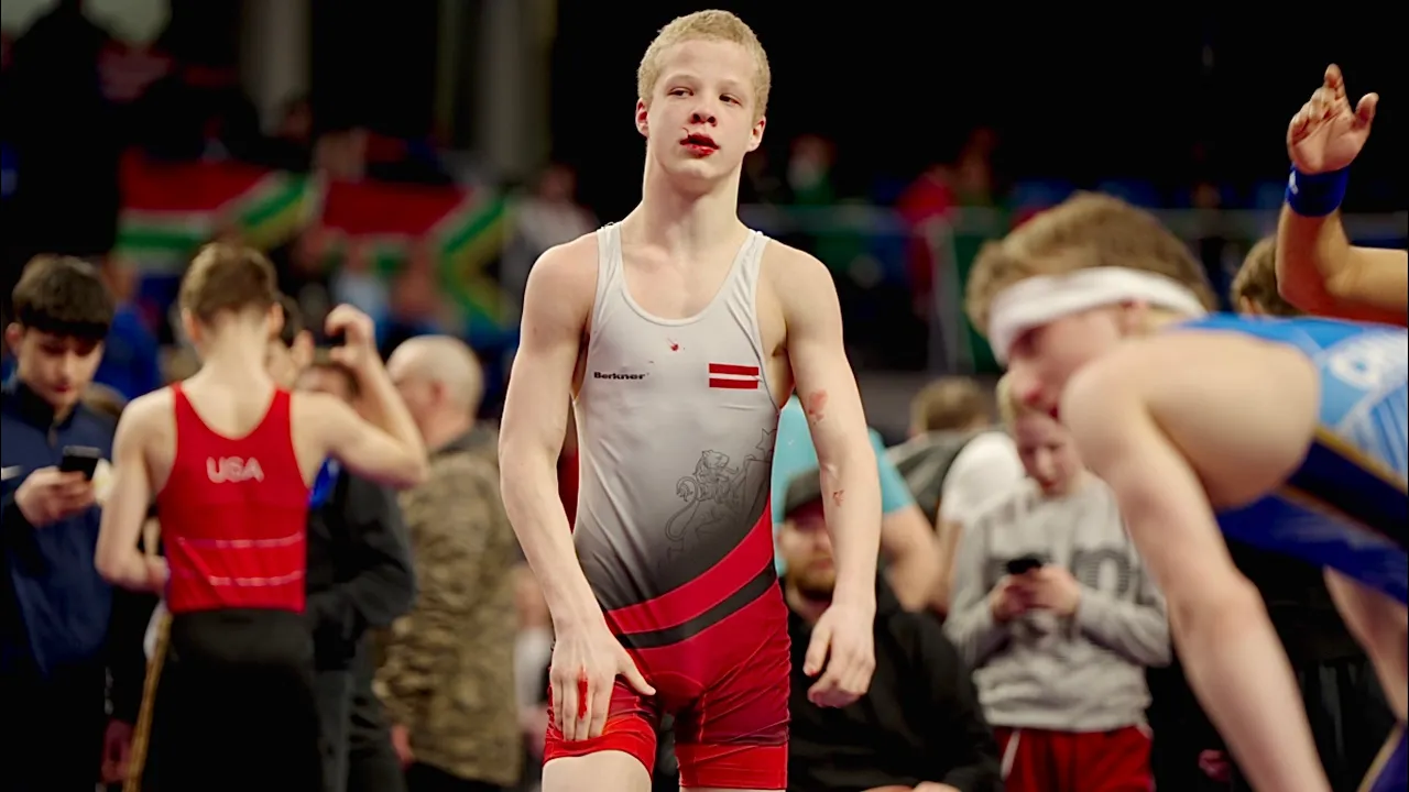 U15 Dmitrijs Sitovs (LAT) vs Issa Churayev (FRA) 52kg. Freestyle boys youth wrestling tournament.