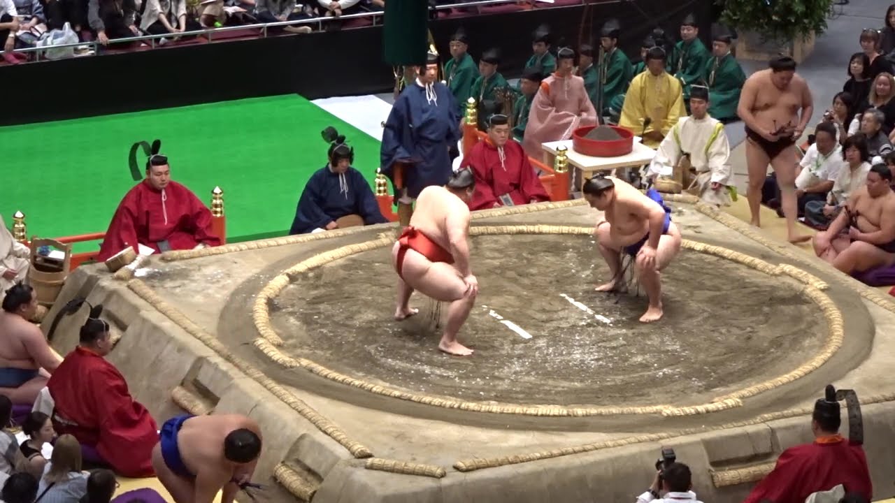 【百周年場所 古式大相撲】童相撲三番 古式大相撲十番① 翠富士×金峰山 隆の勝×欧勝馬 阿武剋×草野 琴勝峰×一山本 熱海富士×若元春 2025/10/07 100thAnniversaryBasho background