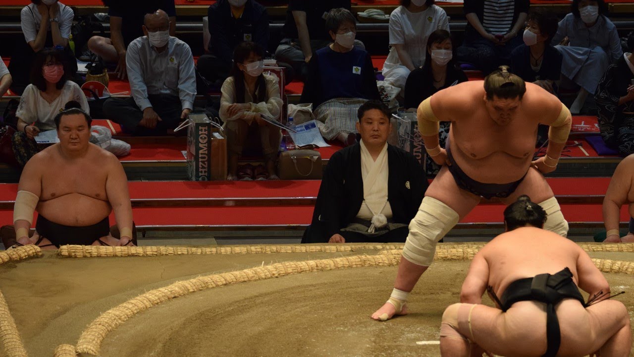 Terunofuji seeks to equal 59-year-old record