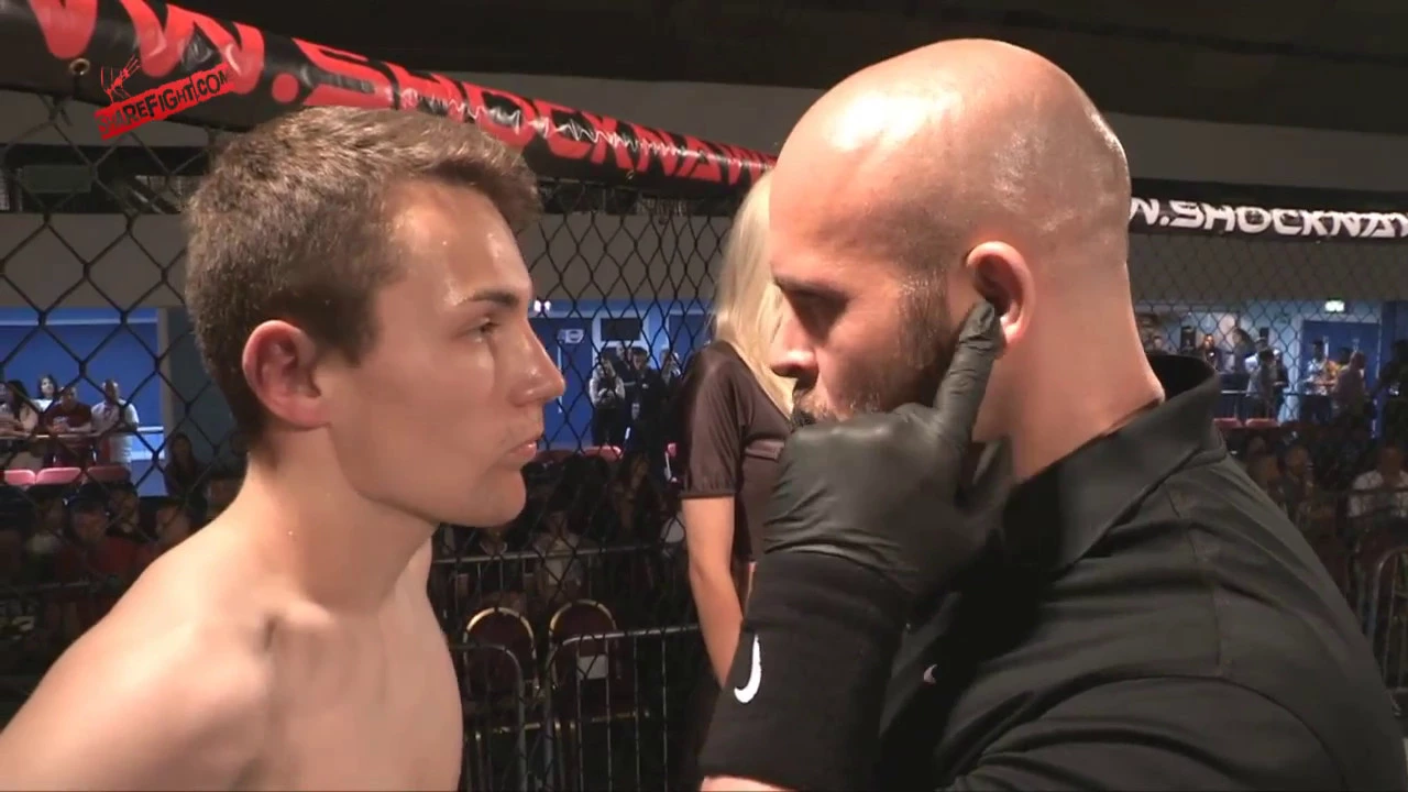Keiran Loveday vs Max Renouf - Amateur Bantamweight MMA - Shock N Awe 25 background