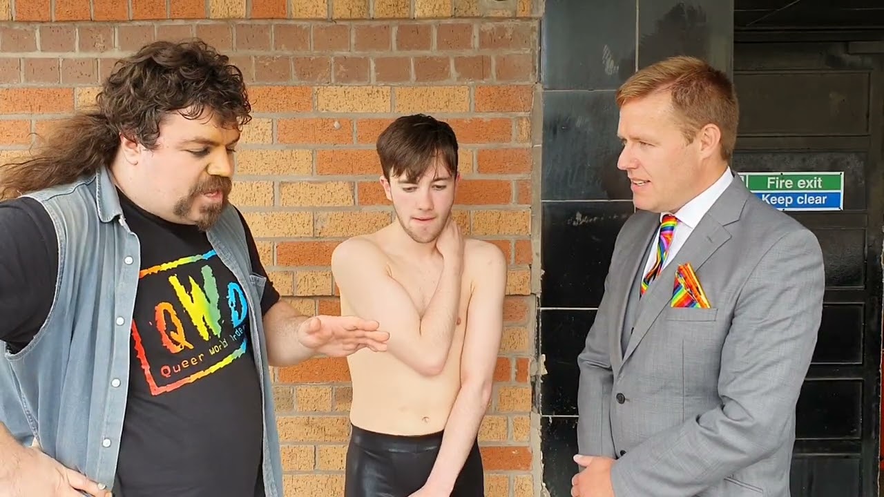 Sass Central talk to Graham after their match with The Models