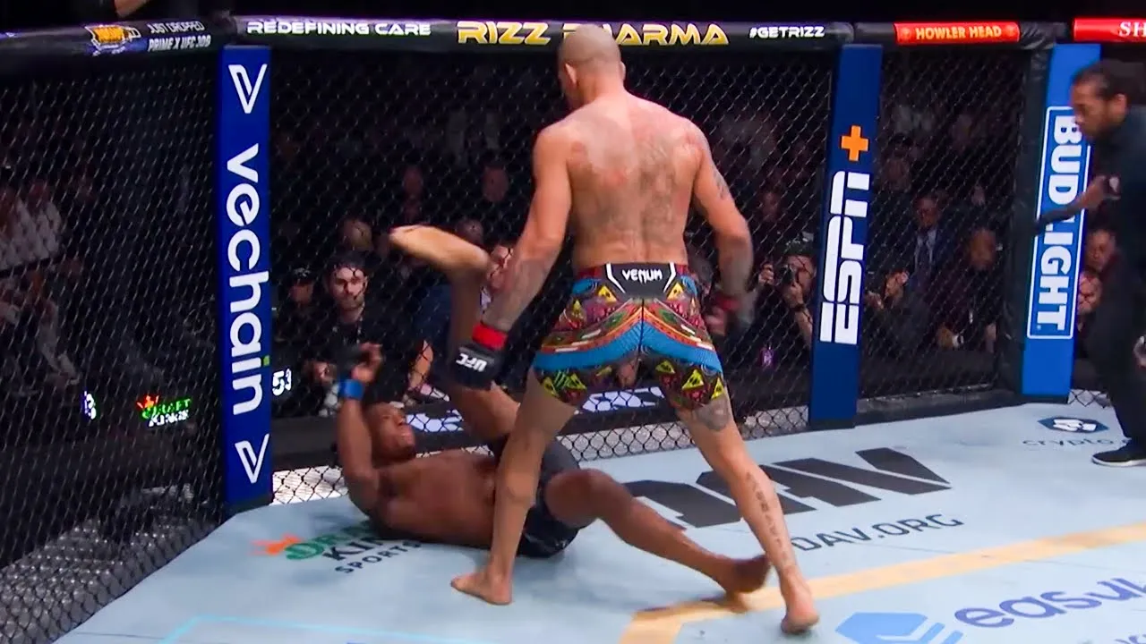 Luchadores Engreídos de la UFC Son Destruidos por sus Oponentes! (PARTE 3) background