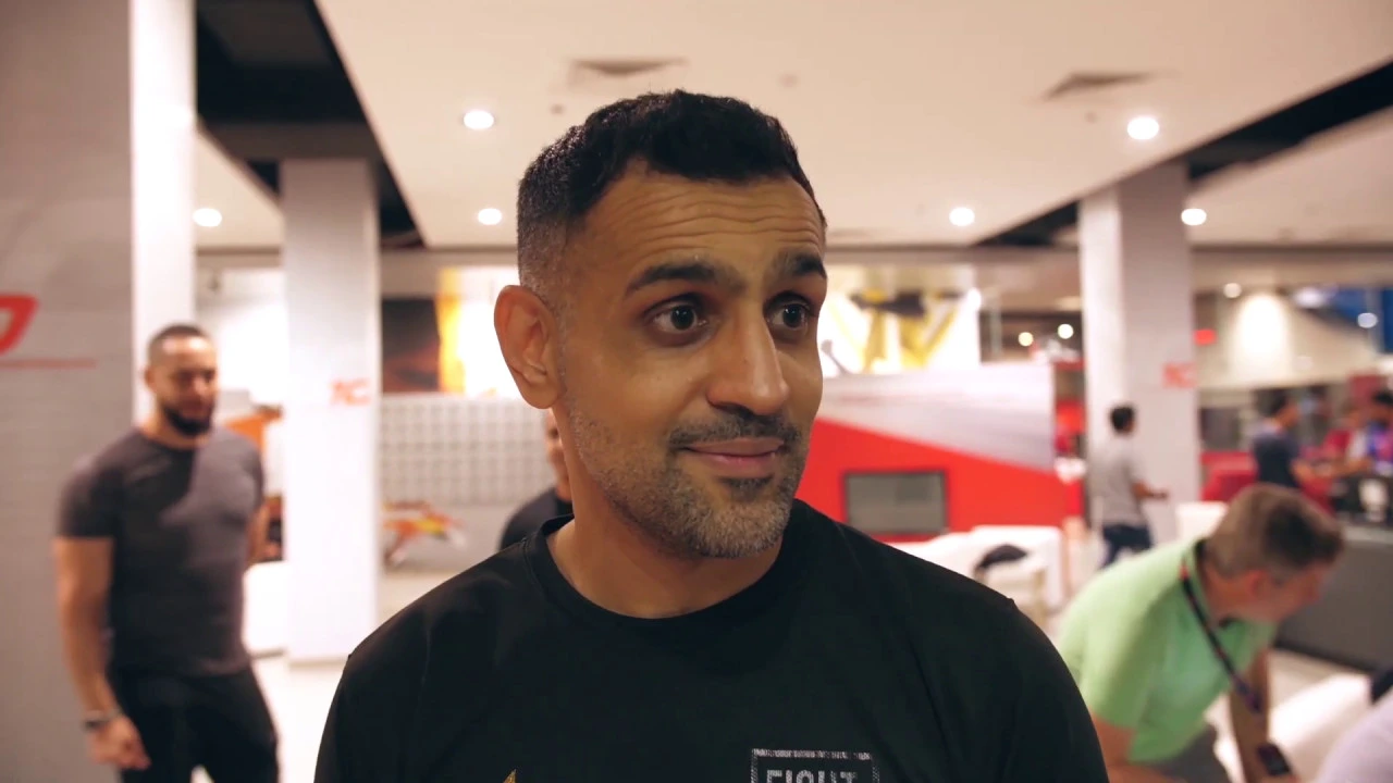 SBL Gyms : Amir Khan Training Session backdrop