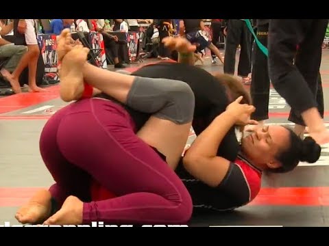 Girls Grappling No-Gi @ NAGA Battle at the Beach • Women Wrestling BJJ MMA Female Fight background