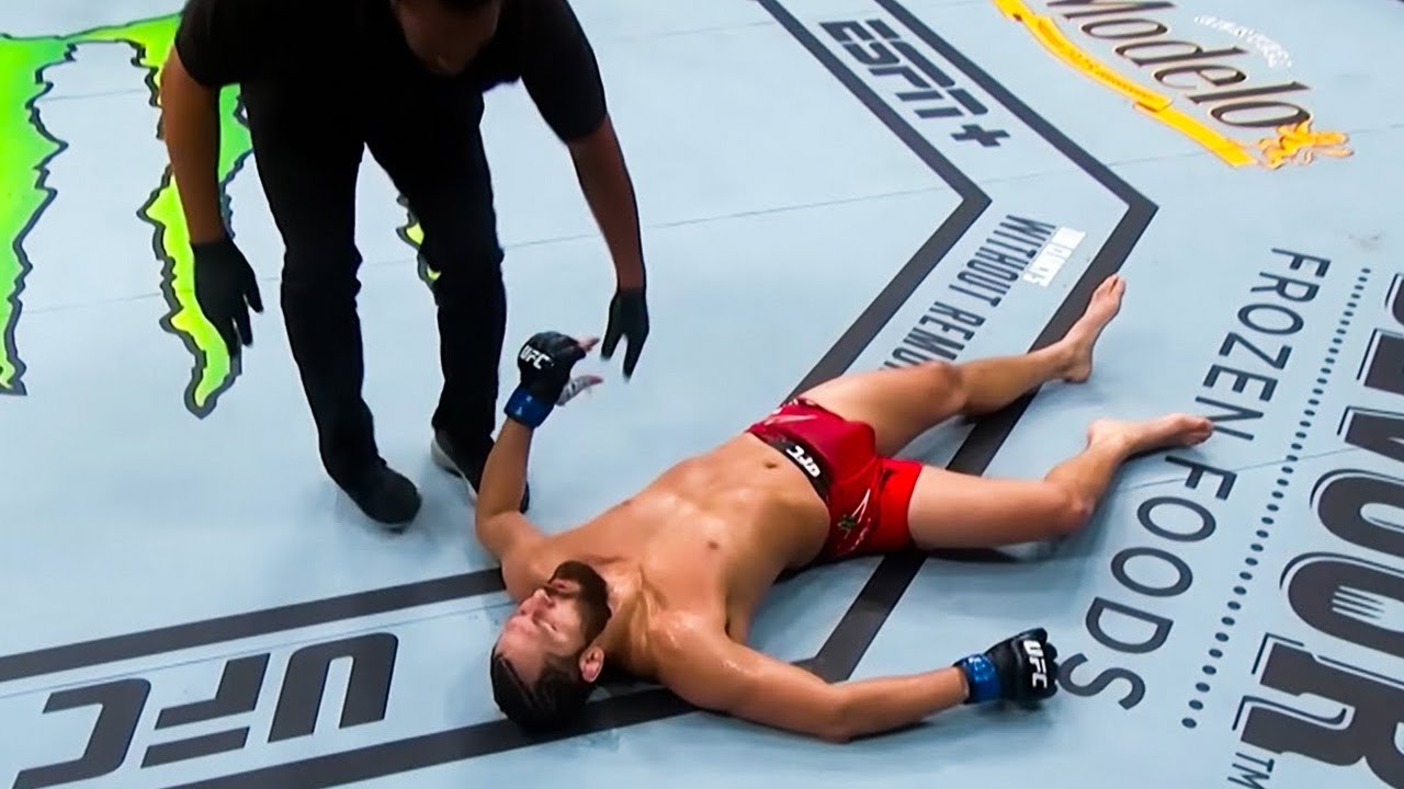 20 Veces que Luchadores Arrogantes de la UFC Fueron Destruidos por ser Arrogantes!