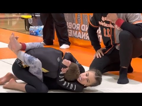 “She Dominated Him Like a Pro! 🤯 | Girl vs Boy Grappling Showdown 🔥 #wrestling #jiujitsu”
