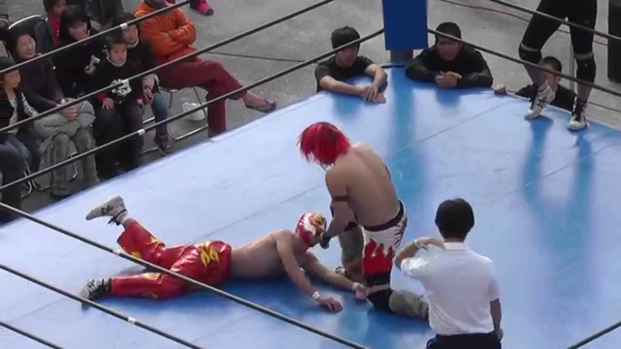 2014/11/16【1】西南学院大学第65回大学祭 第1試合 =九州産業大学プロレス研究部= background