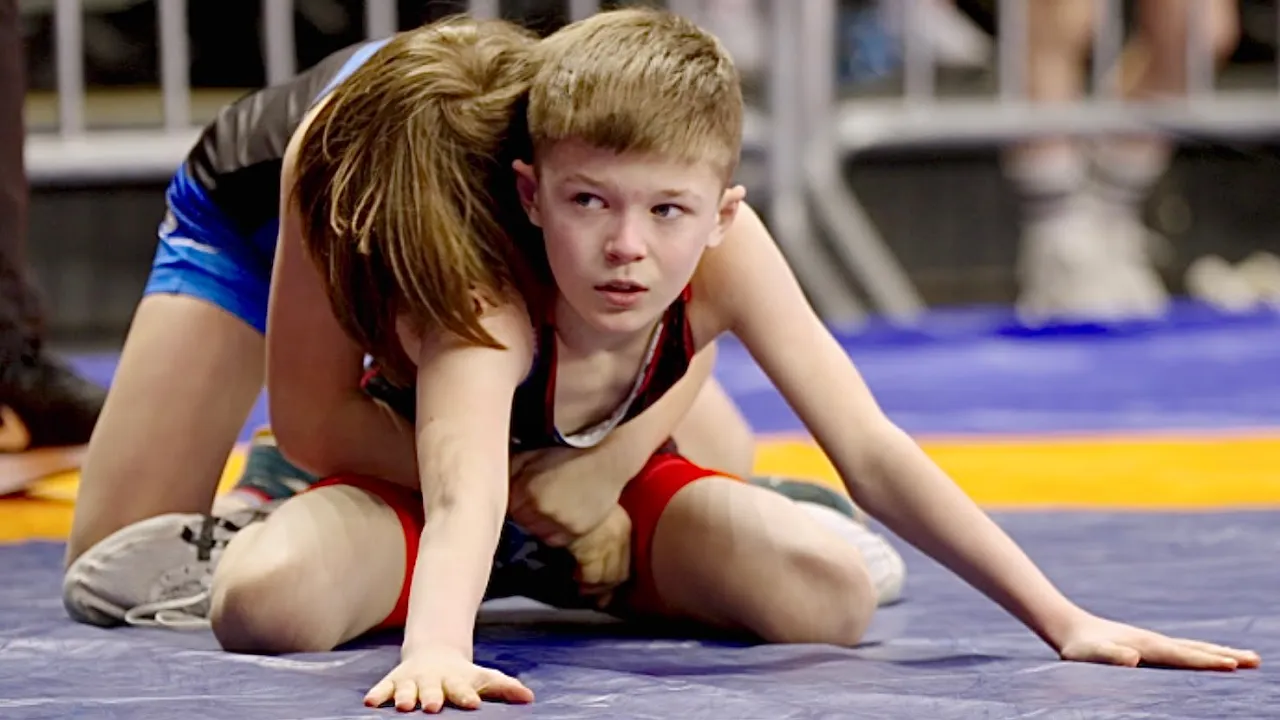 U13 Vladyslav Zahryichuk (UKR) vs Richard Mykhalchenko (UKR) 29kg. Freestyle boys wrestling. B-cam-m