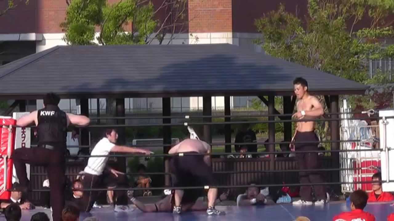 2015/5/31【3】第36回学文祭 セミファイナル =九州産業大学プロレス研究部= background