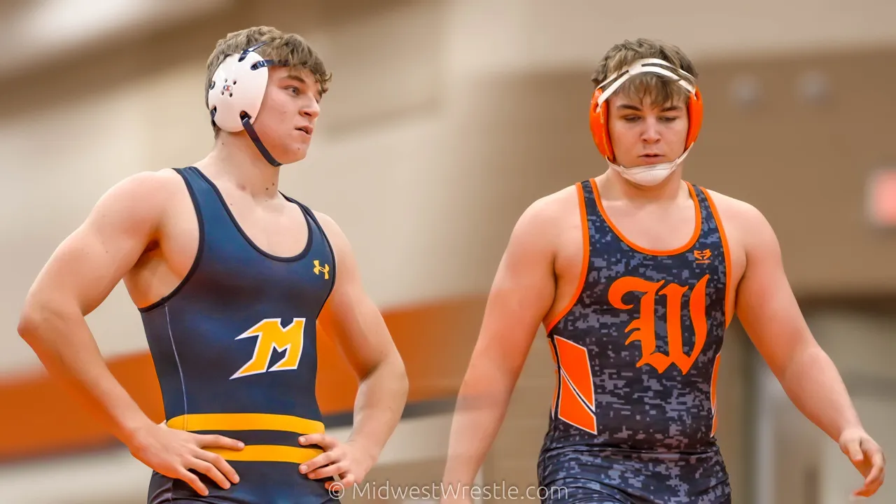 195 – Dane Krimpelbein {G} of Mukwonago WI vs. Donnie Hidden {R} of Washington IL