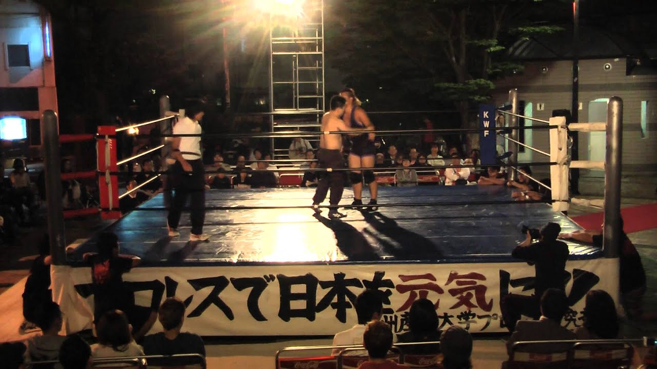 2015/10/8【1】第40回中洲まつり 1日目 第1試合 =九州産業大学プロレス研究部= background