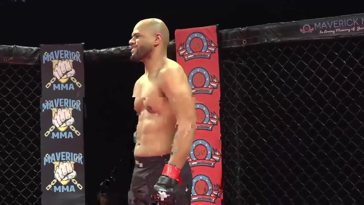 FREE FIGHT: Jared Rivera VS Derrick Brown - Maverick MMA 22 background