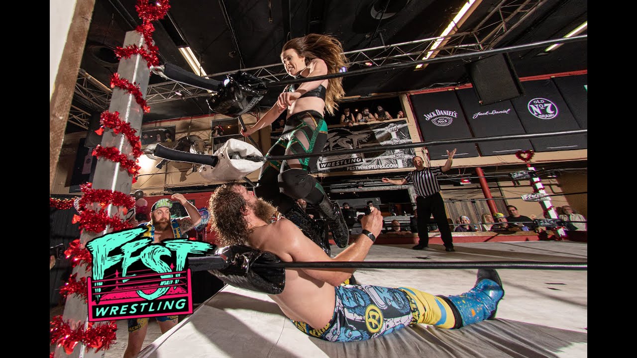 Beastly & KiLynn King vs. The Ugly Ducklings in Round 1 at Love is a Battlefield 4 background