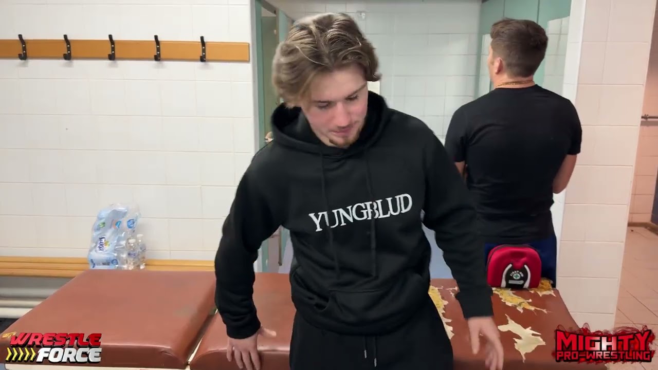 Isaac Blair Visits the trainers room | Ilford | November 16th 2025