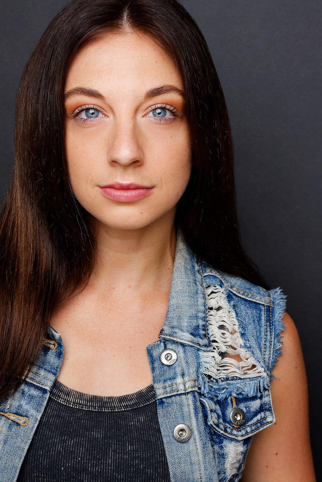 Alexa Castelvecchi