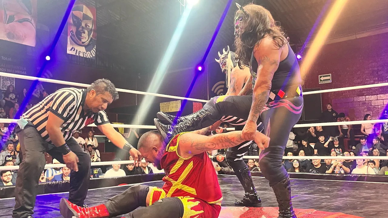 Pierroth Jr y Fresero Jr 🆚 Psicosis e Histeria con ELLA en la Arena López Mateos