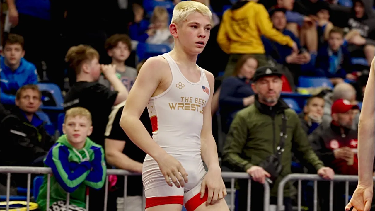 U15 Braxton Wilson (USA) vs Paul Sievert (GER) 52kg. Freestyle boys youth wrestling. B-cam-man