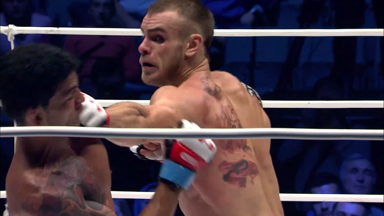 M-1 Challenge 71 backstage video. MMA in action.