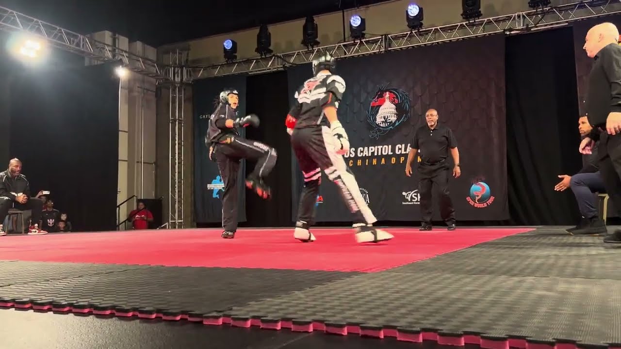 Enrique Letona vs Joe Rhodes Lightweight Overall Grand Championship
