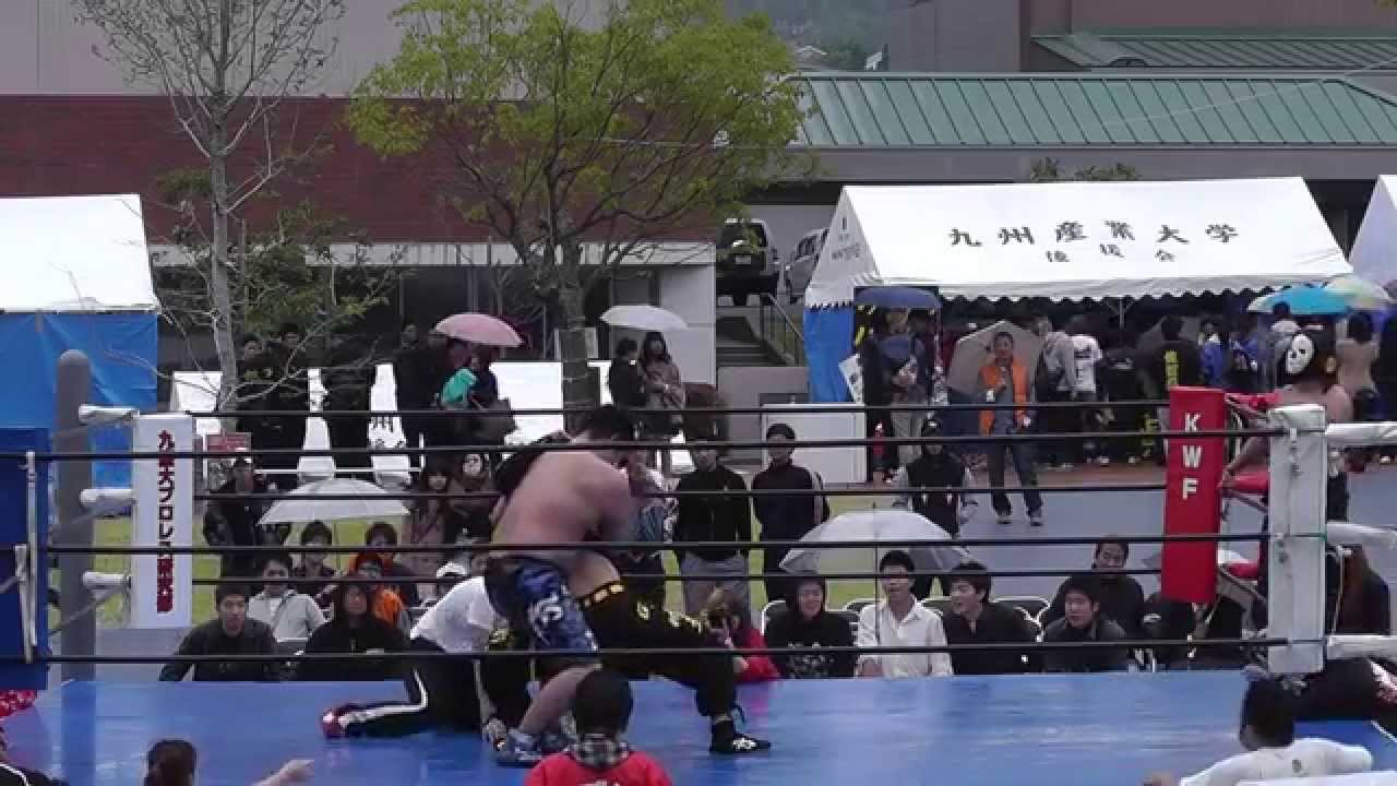 2012/11/6【10】第53回香椎祭 3日目 メインイベント =九州産業大学プロレス研究部= background