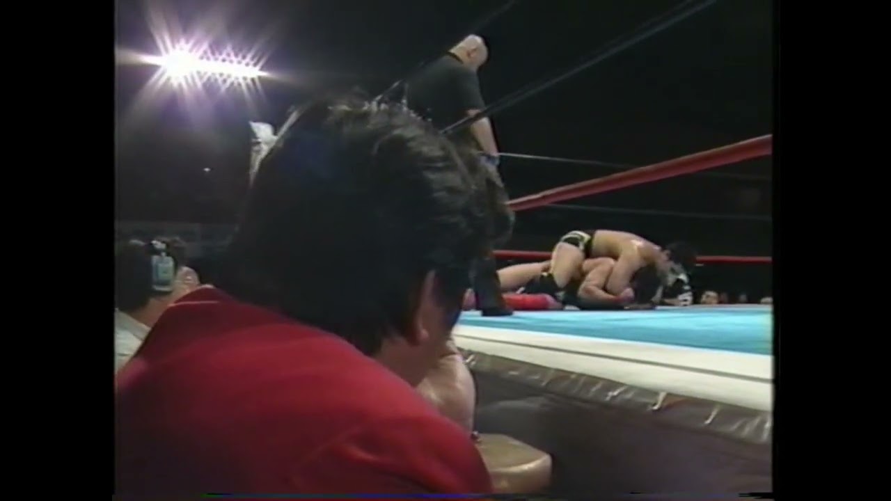 Kiyoshi Tamura vs Masayuki Naruse (RINGS 8-28-98) background