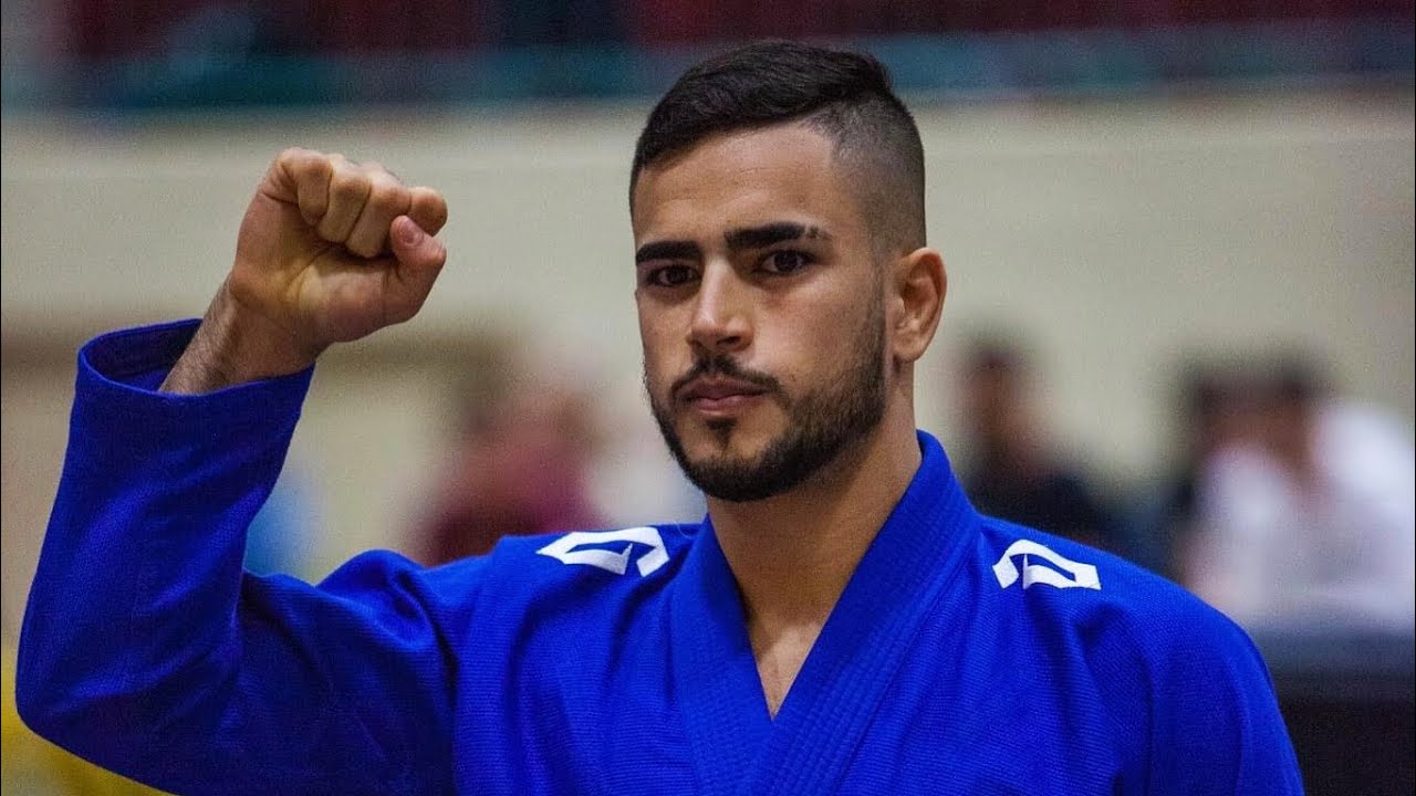 Thalys Pontes fighting at the 2023 IBJJF Charleston open in USA | tapworldclassjiujitsu.com background