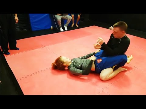 GIRL VS BOY NOGI GRAPPLING 😤" GIRL FINISH MATCH IN HIS STYLE 💪"