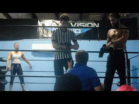 Eddie Colón vs Papi D. - 8/12/2023 background