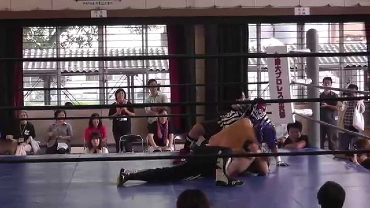 2013/9/14【6】福岡市立花畑小学校創立80週年記念行事 「夢を持って生きよう」 メインイベント =九州産業大学プロレス研究部= background