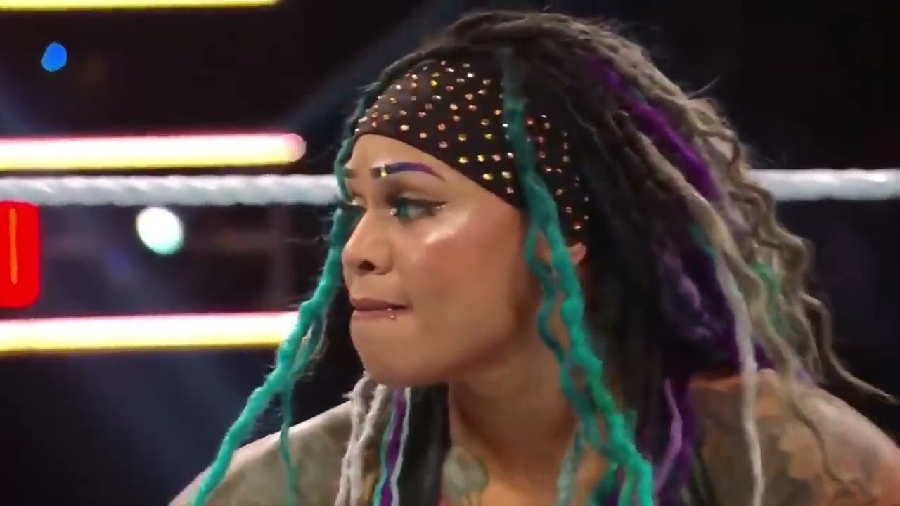 Fatal 4-Way Match: WWE RAW 5⧸20⧸24 background