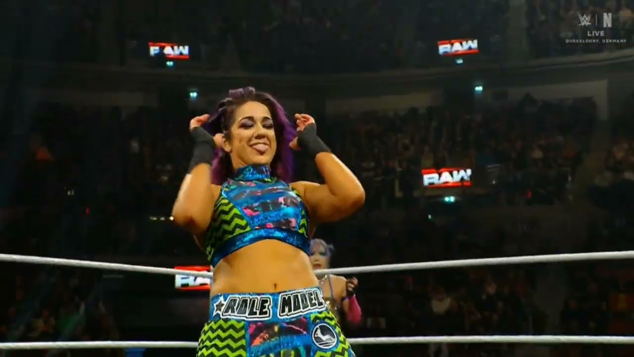 WWE RAW THE KABUKI WARRIORS VS LIV MORGAN & ROXANNE PEREZ VS BAYLEY & LYRA VALKYRIA 01/12/26