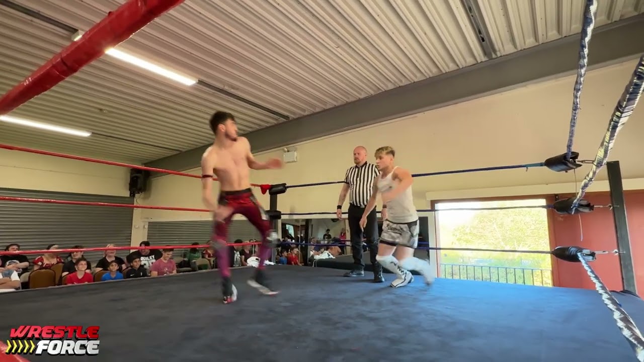 Harry McDonald vs Reagan Blade vs Mark Trew | Ilford | October 12th 2025 background
