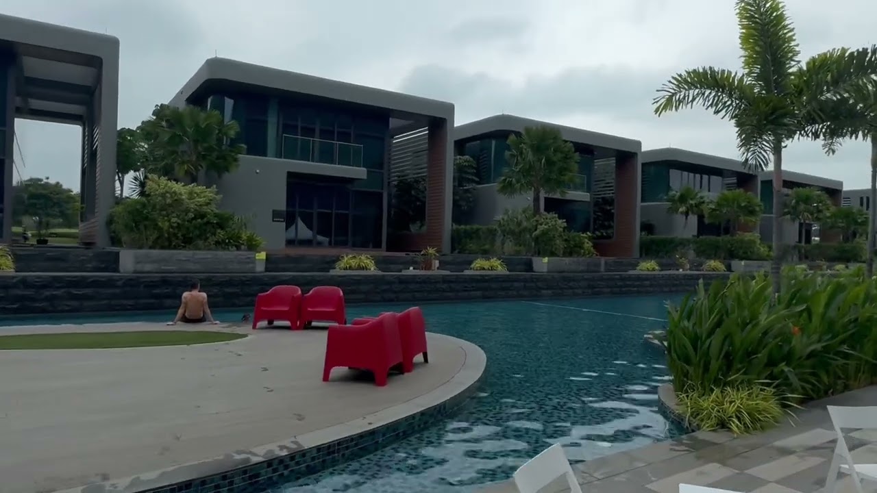 【4K】 The Poolside of Dusit Thani Laguna in Singapore 🇸🇬