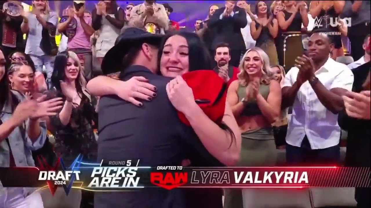 Lyra Valkyria Drafted to RAW: WWE Draft, April 29, 2024 background