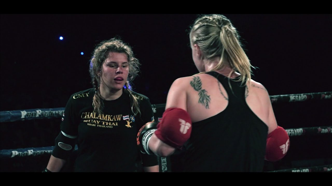 SGFN2 - HUBACKOVA vs HLAVACIKOVA - MUAY THAI background
