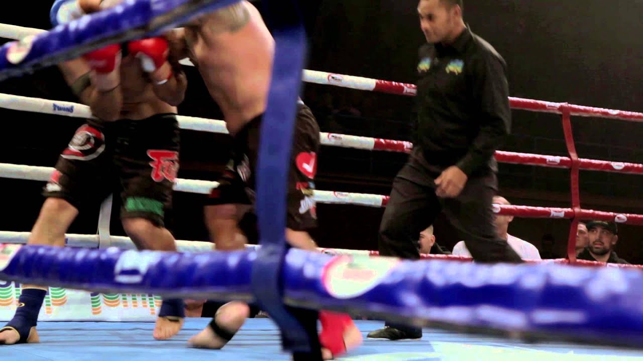 King in the Ring Super Heavyweights 2014 background