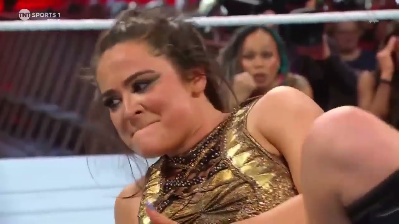 WWE ~ Lyra Valkyria vs Sonya Deville: RAW 7/22/24
