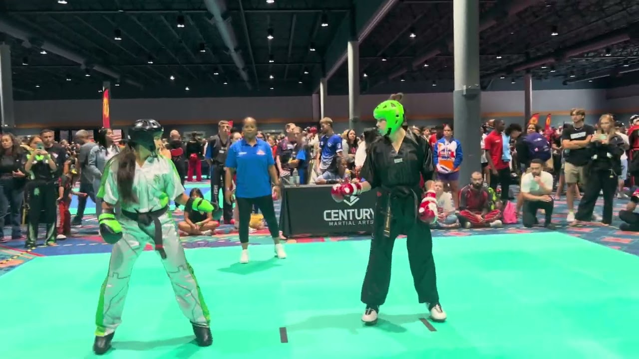 Yorgeisy Guaicurba vs Kenna Presley Women's Lightweight Sparring - US Open 2025 background