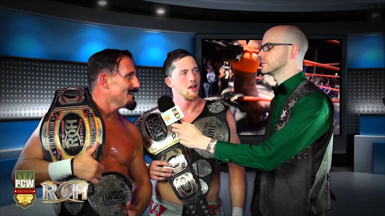 reDRagon - The 2 Man Smash Machine background