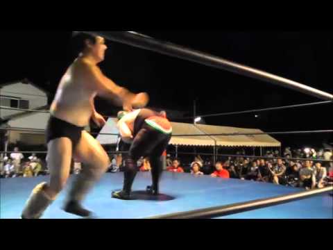 2012/8/25【3】鞍手町商工会剣第三支部夏祭り セミファイナル =九州産業大学プロレス研究部= background