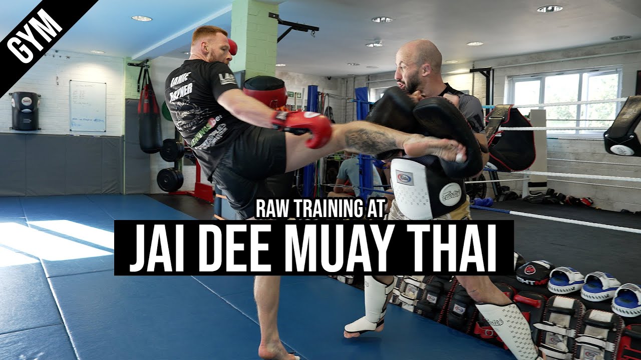 Raw Training At Jai Dee Muay Thai | Siam Boxing | GYM - Pad Work, Sparring, Clinching background